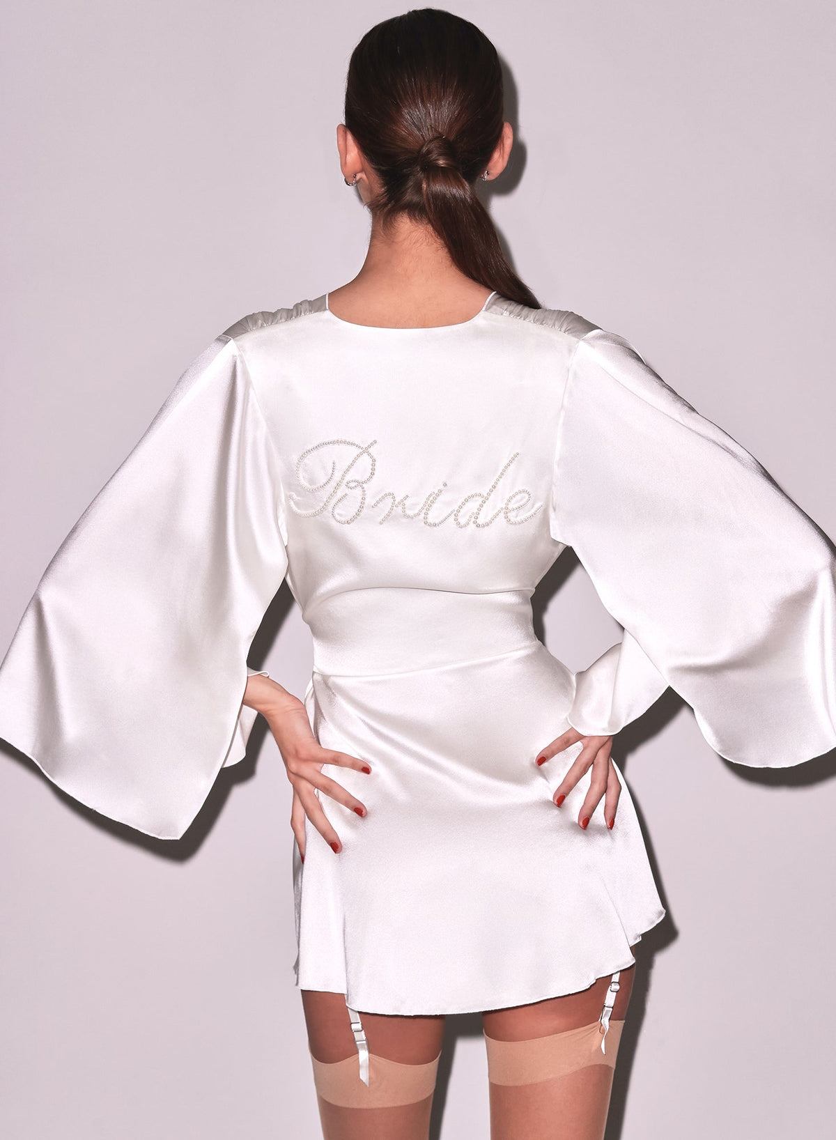 Ivory Bride Embroidered Angel Sleeve Robe | Fleur du Mal