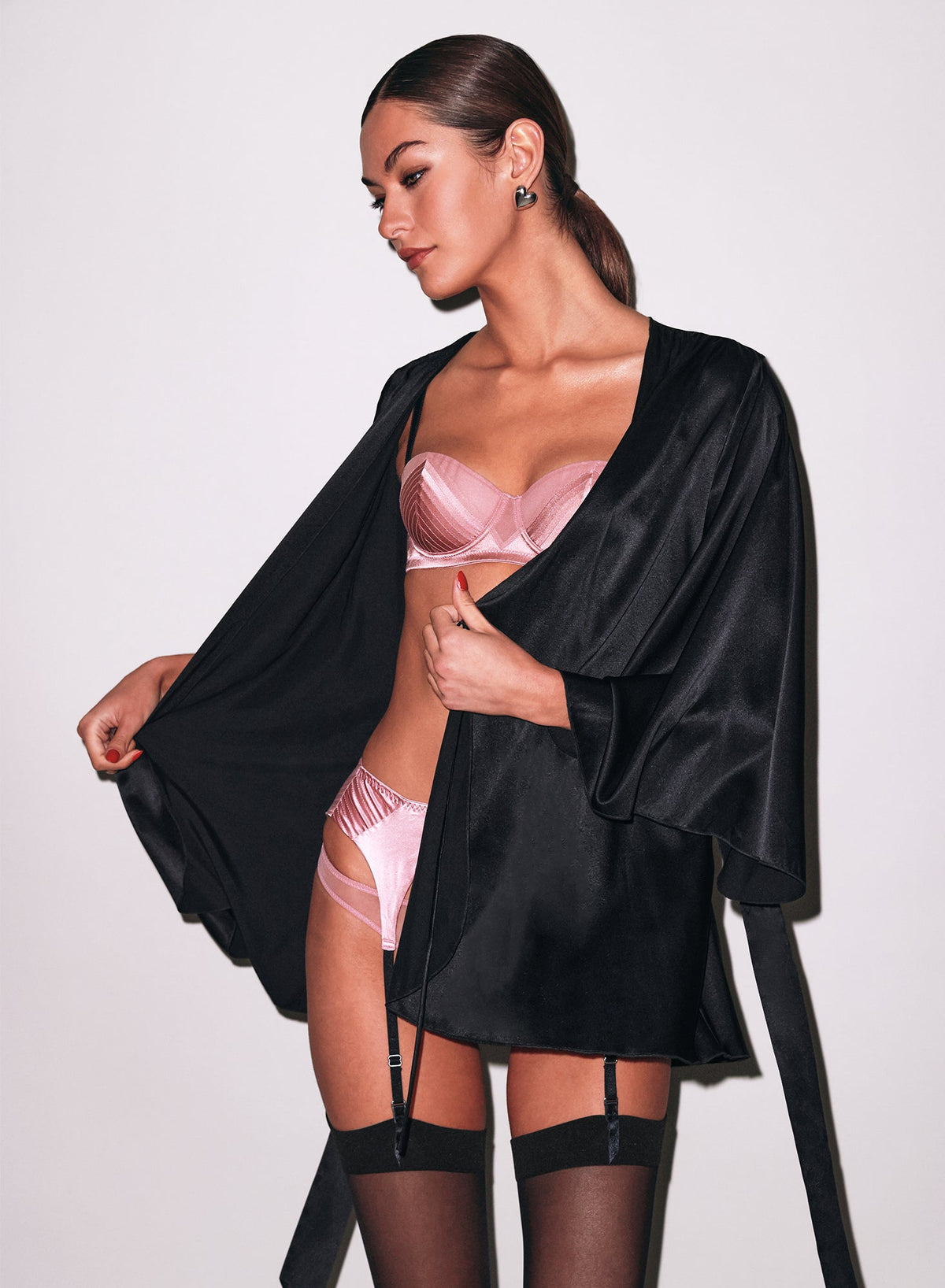 Black Angel Sleeve Robe | Fleur du Mal