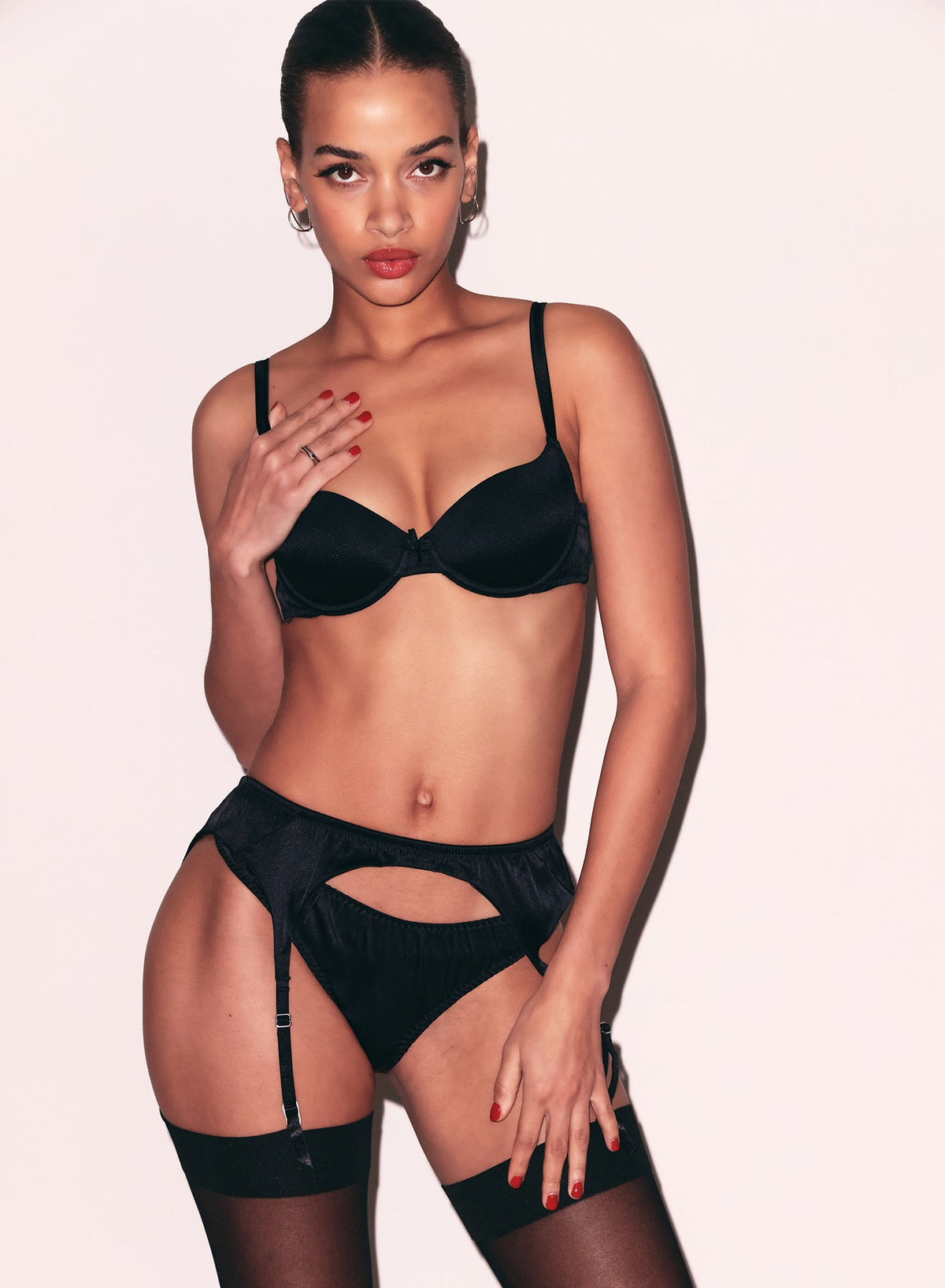 Black Seamless Luxe Balconette Bra | Fleur du Mal