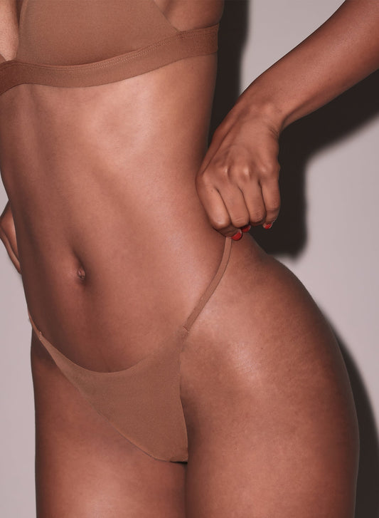 Le Stretch Micro V-String | Fleur du Mal